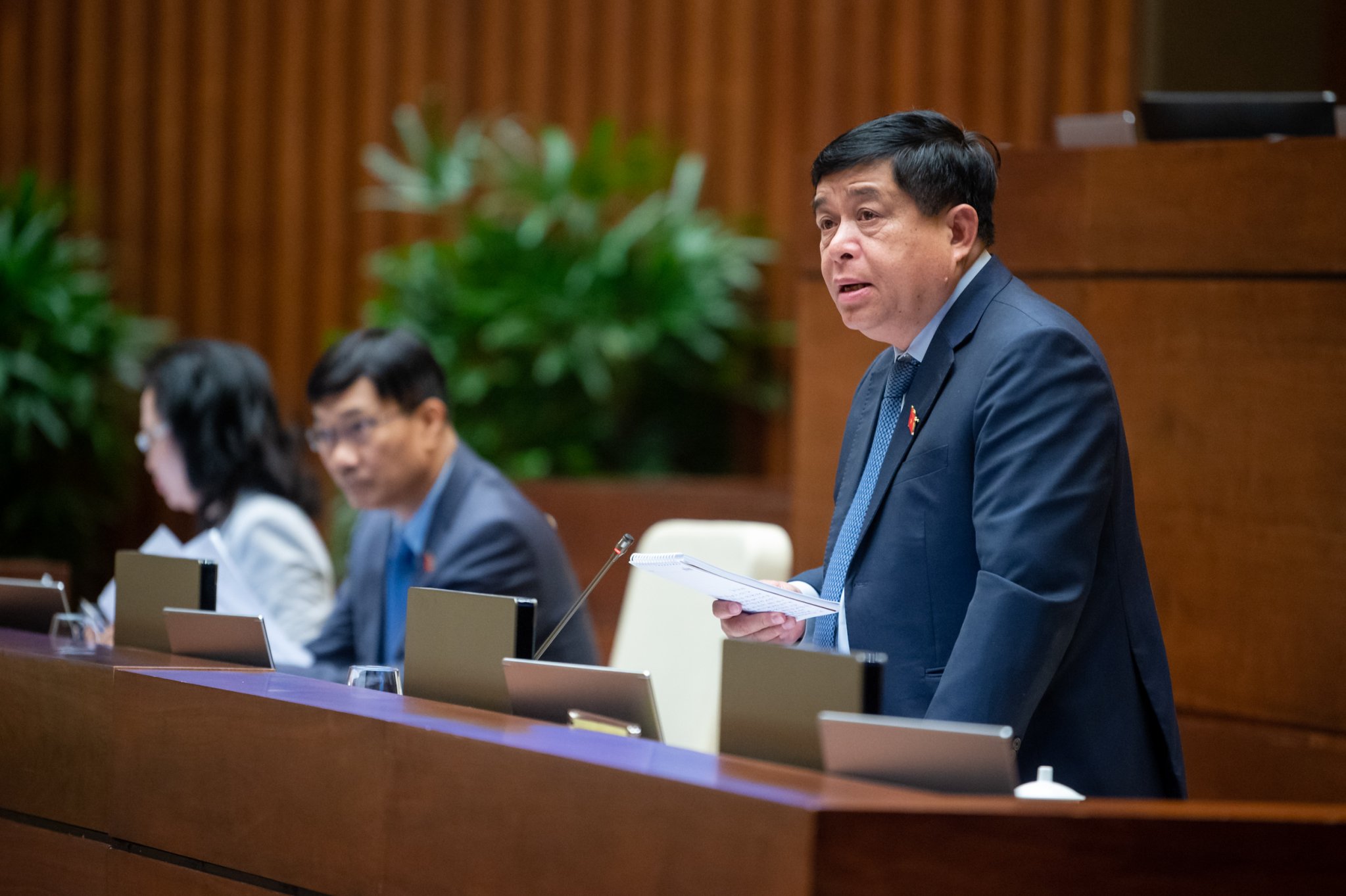 Bộ trưởng Bộ Kế hoạch v&agrave; Đầu tư khẳng định danh mục c&aacute;c dự &aacute;n đều chuẩn bị xong thủ tục đầu tư, đủ điều kiện v&agrave; đang triển khai.