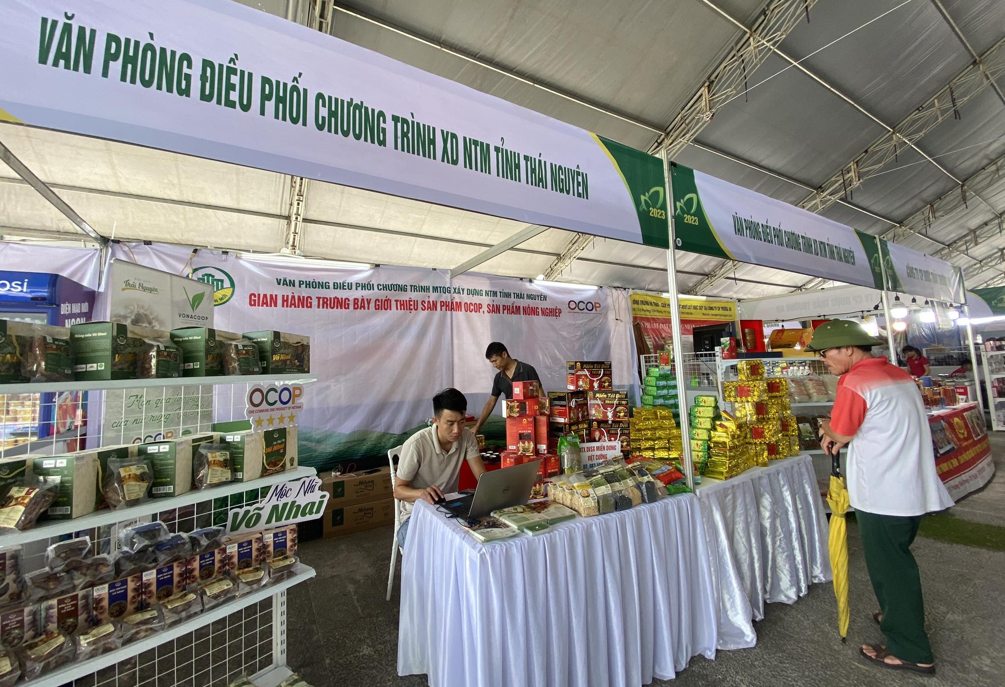 Gian hàng các sản phẩm OCOP của tỉnh Thái Nguyên 