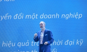 Ông David Rogers biết đến là chuyên gia và nhà tư vấn hàng đầu thế giới về chuyển đổi kỹ thuật số và là tác giả của nhiều cuốn sách bán chạy nhất trong lĩnh vực này.