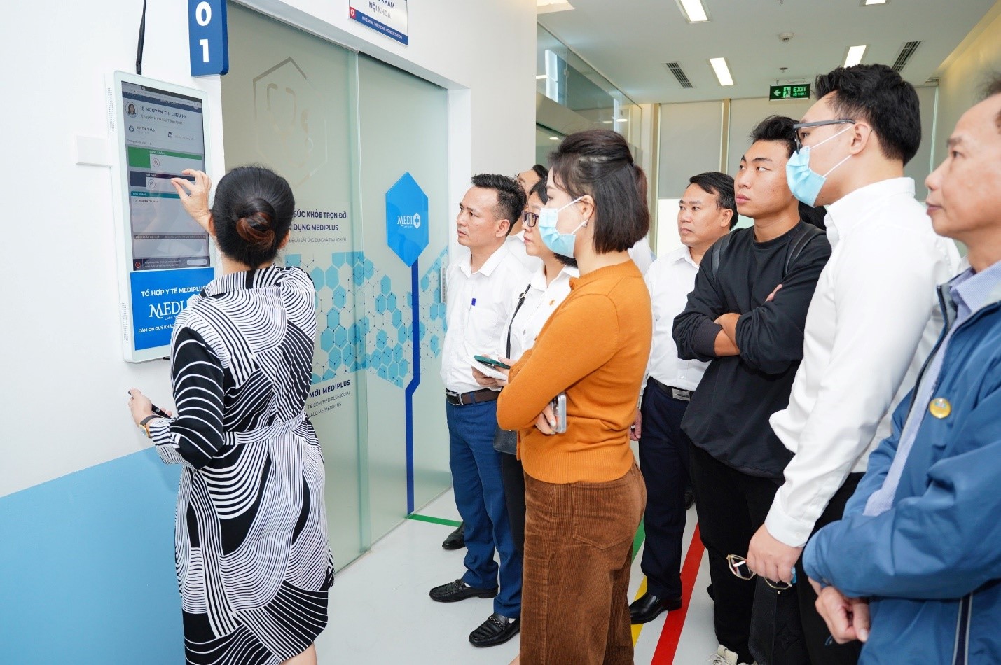 Khách mời trải nghiệm thực tế các giải pháp trong chuỗi sự kiện 