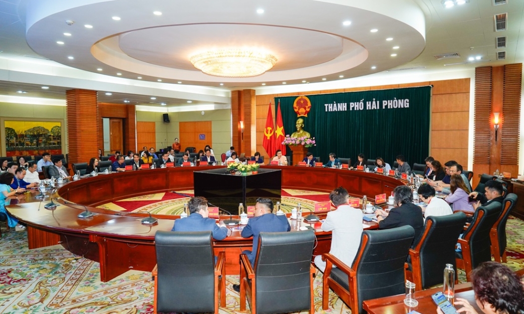 Đoàn công tác Liên đoàn Doanh nghiệp Singapore gặp gỡ làm việc với UBND TP
