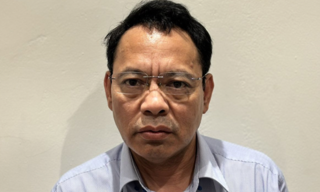 Bắt tạm giam Nguyễn Danh Sơn, sinh năm 1966, nghề nghiệp: Giám đốc Công ty Mua bán điện, Tập đoàn Điện lực Việt Nam.