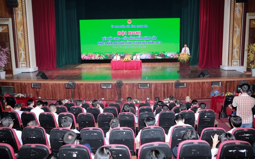 To&agrave;n cảnh hội nghị