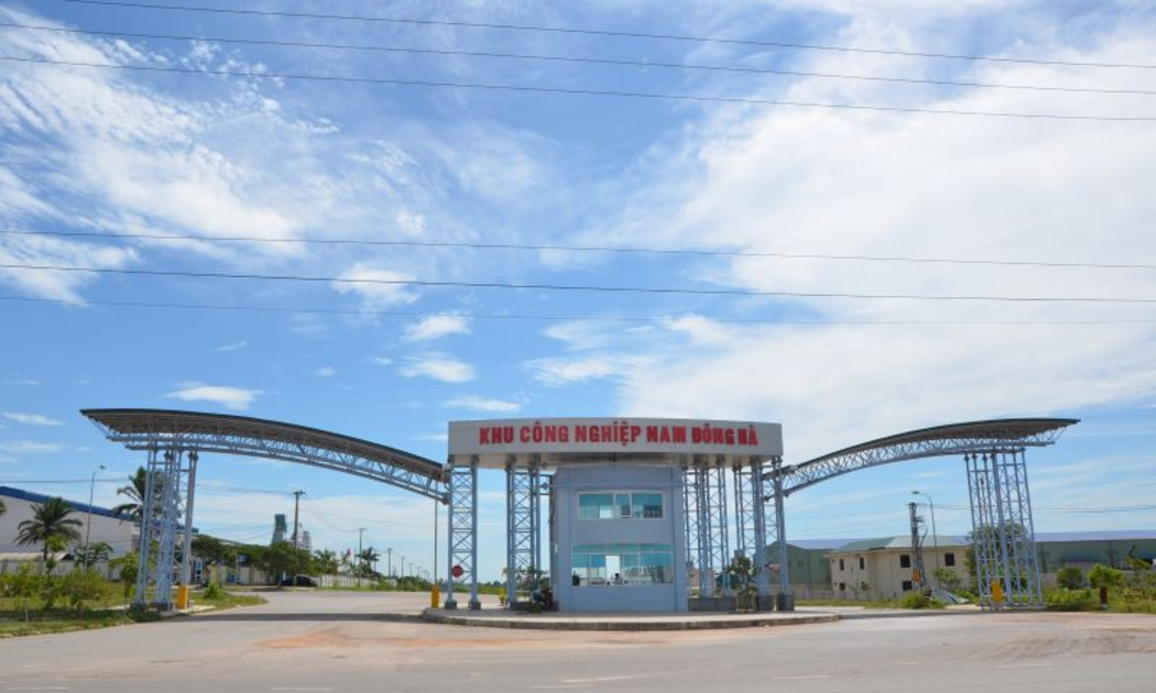 Cổng chính Khu công nghiệp Nam Đông Hà.