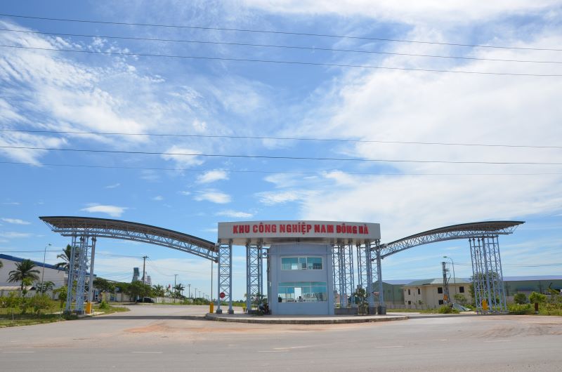 Cổng chính Khu công nghiệp Nam Đông Hà.