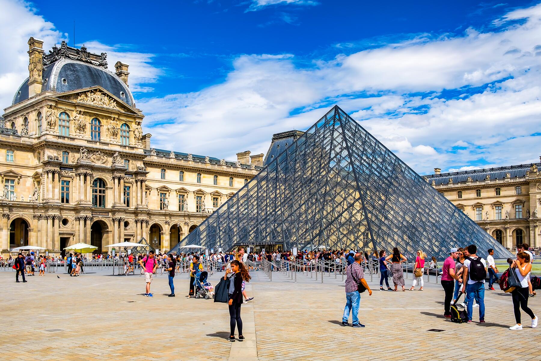 Trong dịp Olympic Paris 2024 sắp tới, sẽ c&oacute; hơn 15 triệu cổ động vi&ecirc;n được dự b&aacute;o đến Ph&aacute;p tham dự sự kiện thể thao lớn nhất h&agrave;nh tinh.