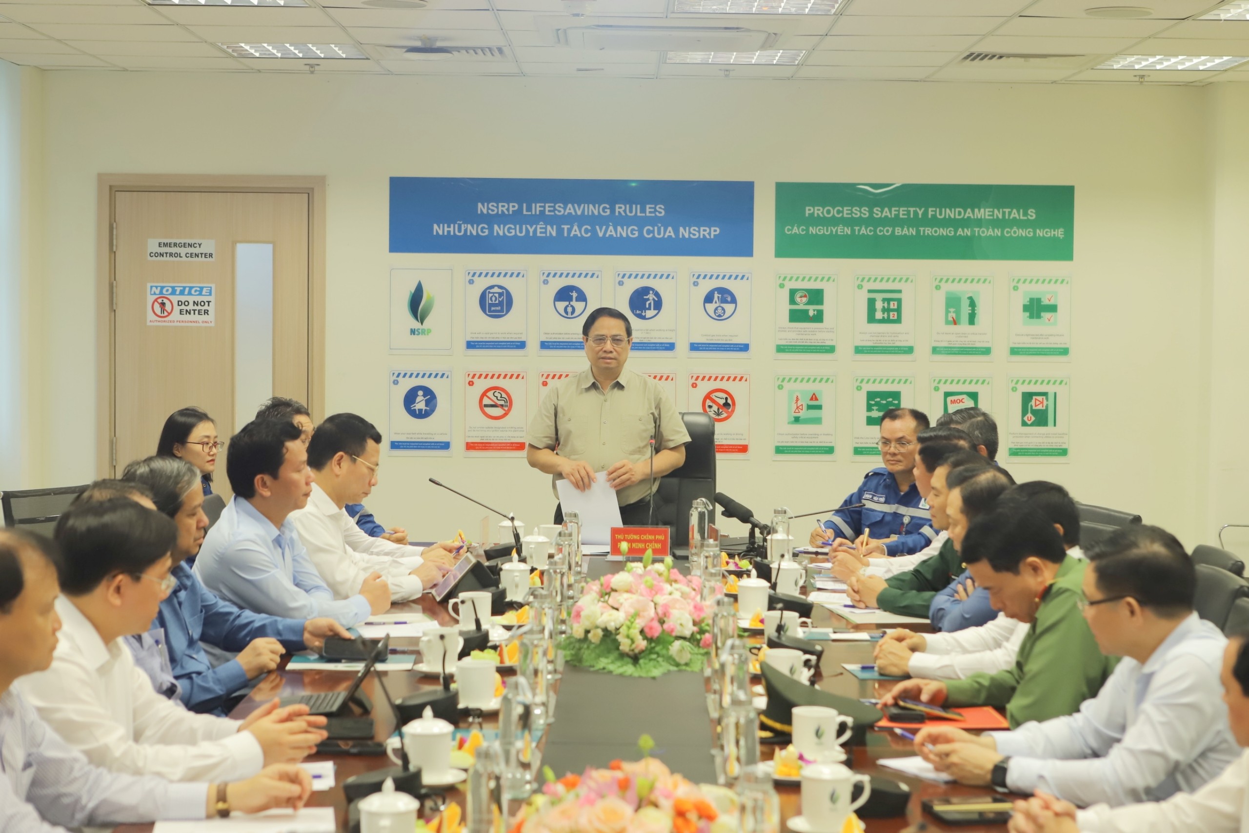 Thủ tướng Phạm Minh Chính làm việc với Công ty TNHH Lọc hóa dầu Nghi Sơn 