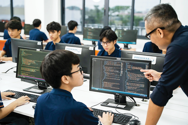 Những năm qua, Việt Nam đã có chính sách, truyền thông khuyến khích các cơ sở giáo dục đại học mở rộng, phát triển các ngành đào tạo liên quan đến STEM.