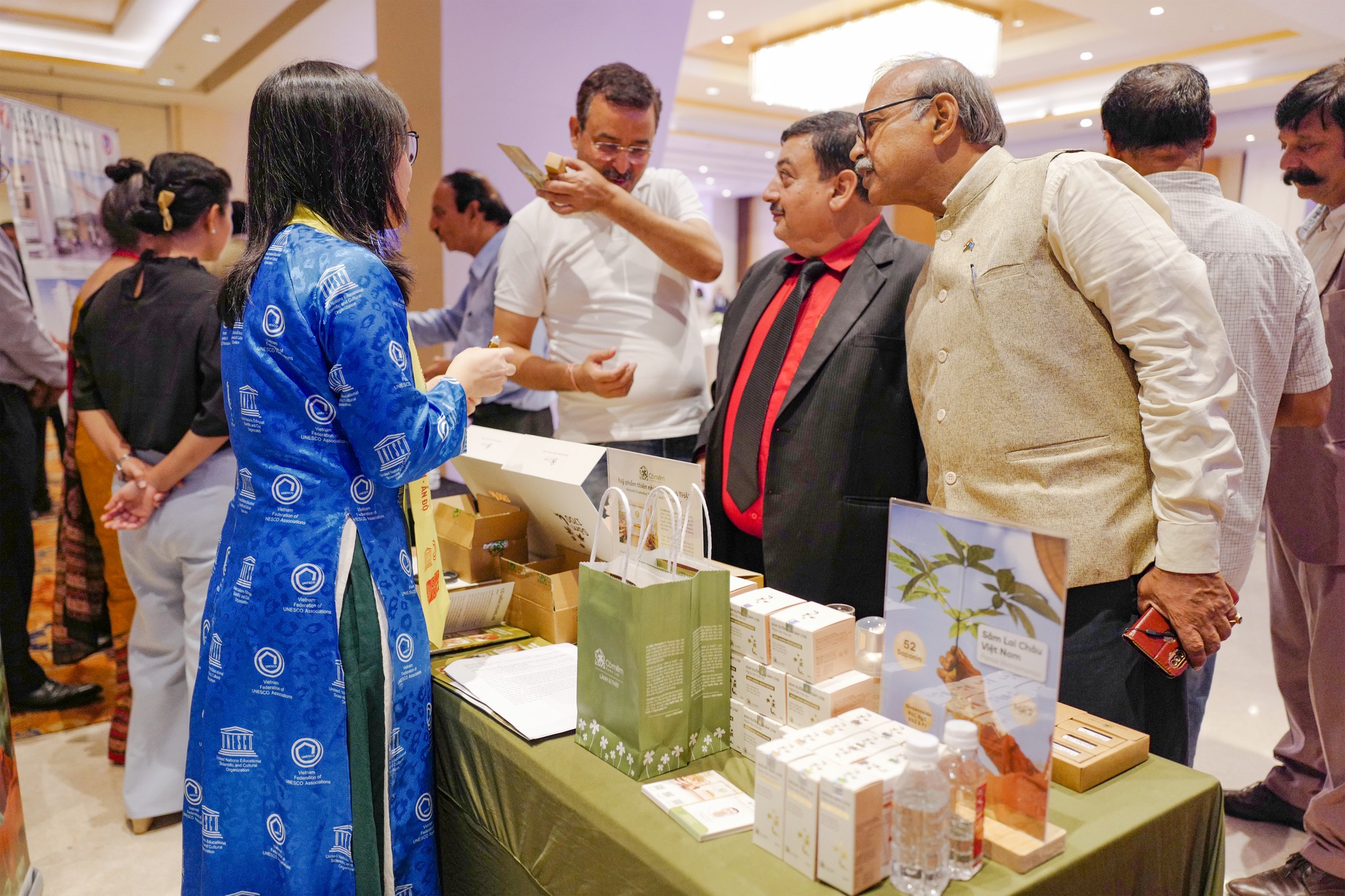 Thương hiệu Cỏ Mềm giới thiệu sản phẩm tại Ấn Độ.