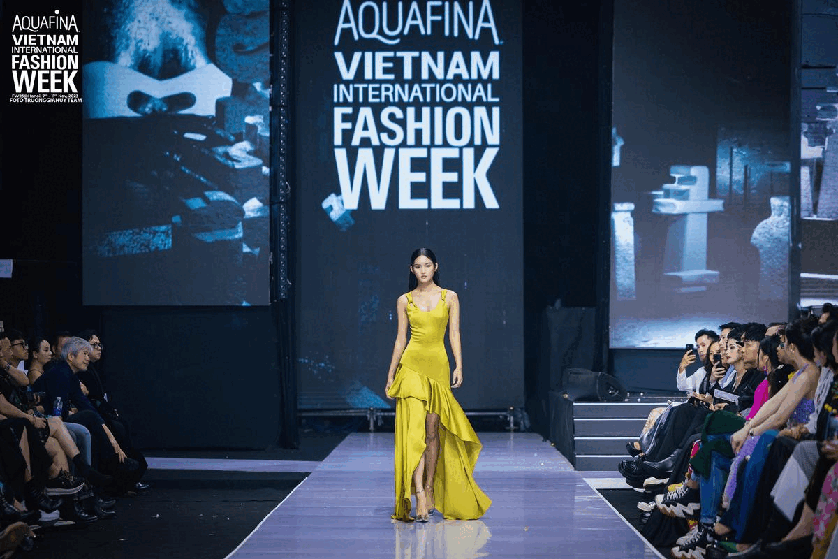 Bộ sưu tập &ldquo;Sculpture&rdquo; của nh&agrave; thiết kế&nbsp;Phan Đăng Ho&agrave;ng.