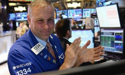 Cá nhân, khối ngoại và tự doanh ồ ạt gom cổ phiếu ngành thép 