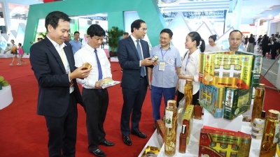 Vietnam-China trade fair attracts 300 enterprises