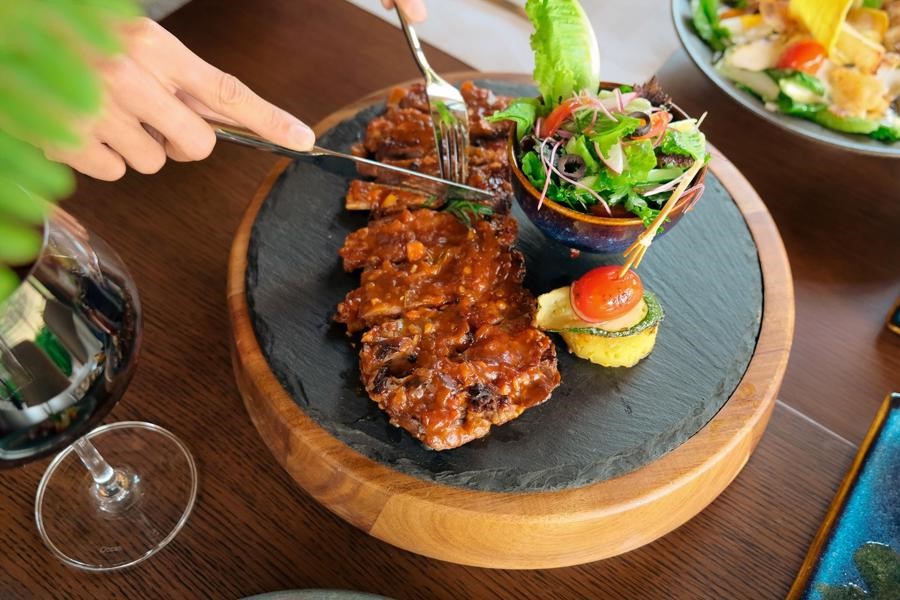 Dinh dưỡng là chìa khóa mở cánh cửa trường thọ.