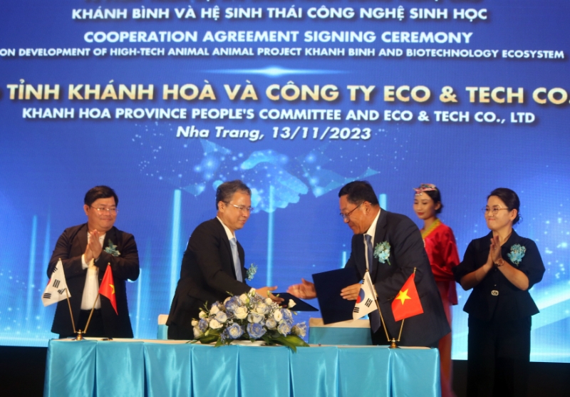 South Korean company to build primate farm in Khanh Hoa