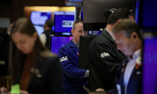 Chứng khoán Mỹ xanh rực sau báo cáo lạm phát, giá dầu đuối sức