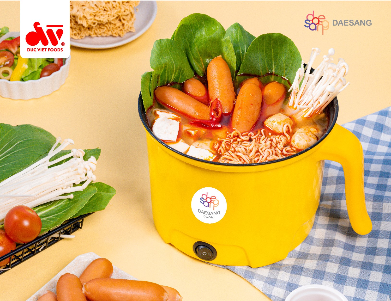 Xúc xích Phô mai cheesy ngon nhất khí thả lẩu, phù hợp với các bữa tiệc cuối năm.