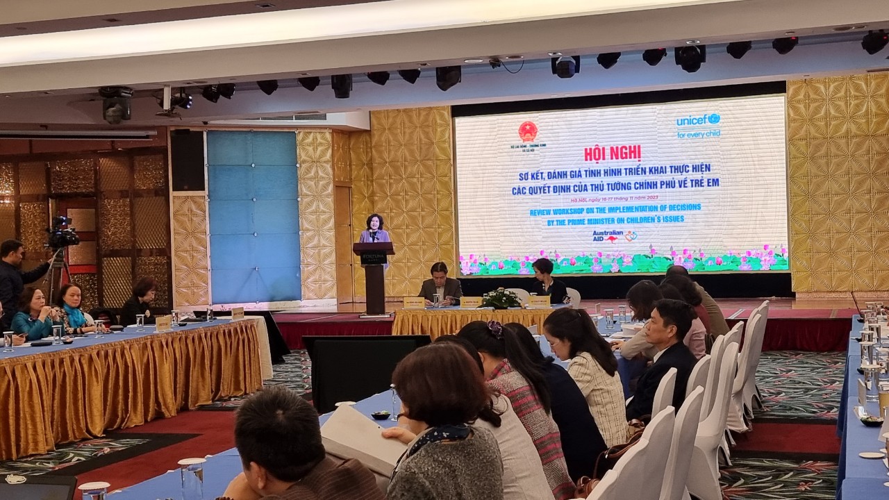 Toàn cảnh hội nghị. 
