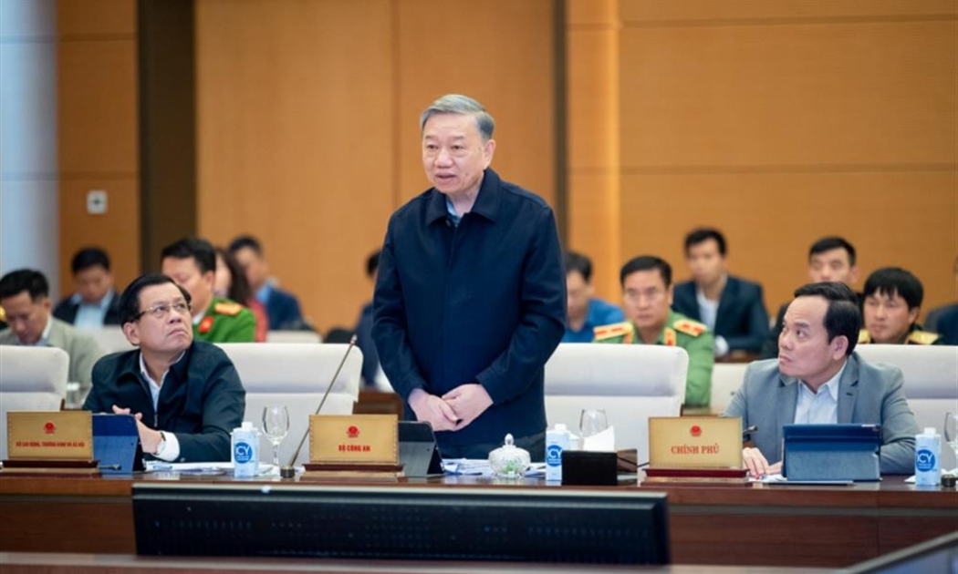 Bộ trưởng Tô Lâm phát biểu tại phiên họp. 
