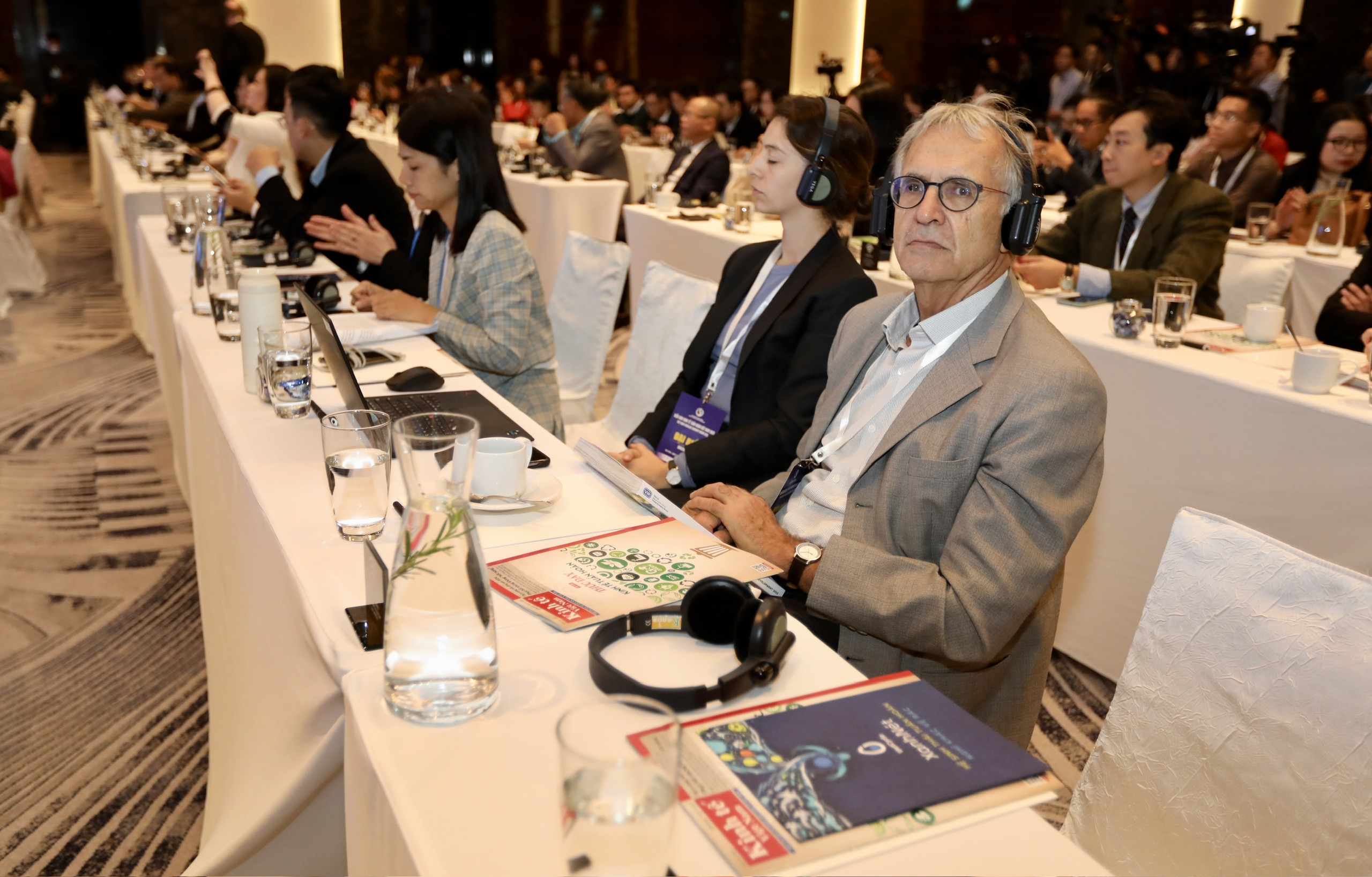 Kinh tế tuần ho&agrave;n đang được cộng đồng quốc tế đ&aacute;nh gi&aacute; l&agrave; c&aacute;ch tiếp cận ph&ugrave; hợp v&agrave; thực tiễn để gi&uacute;p nh&acirc;n loại giải quyết được những th&aacute;ch thức đang đặt ra v&agrave; đạt được c&aacute;c mục ti&ecirc;u ph&aacute;t triển bền vững. Ảnh: Việt Dũng.