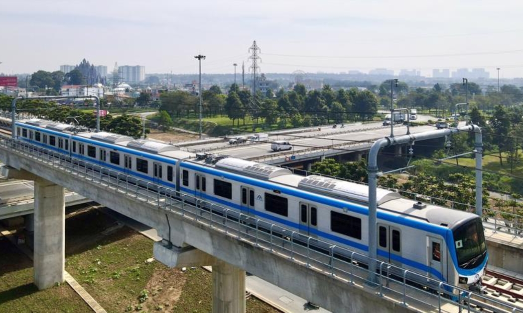 Tuyến metro số 1 Bến Thành - Suối Tiên sẽ tiến hành chạy thử toàn tuyến vào cuối tháng 4/2024 để chuẩn bị đưa vào khai thác thương vào tháng 7 năm nay.