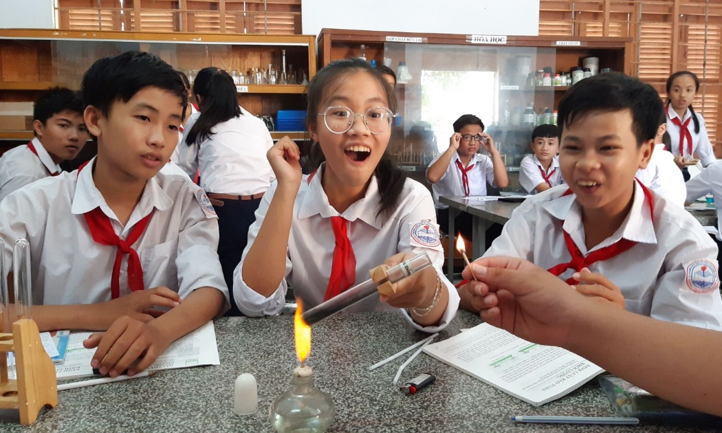 Giáo dục phải mang tính nhân văn, mang đến hạnh phúc cả cho thầy, cô giáo và học sinh