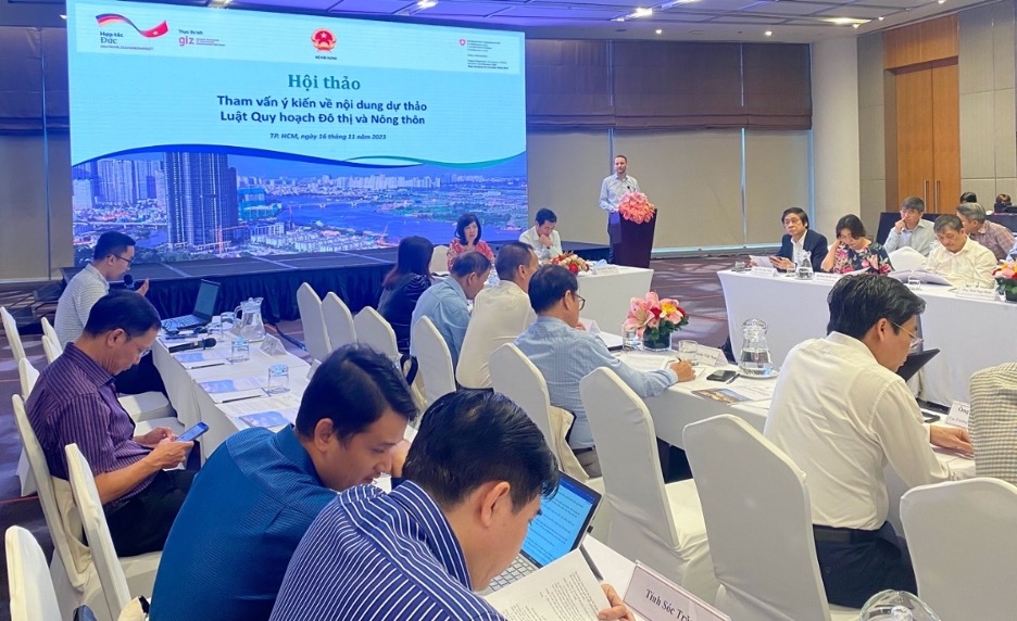 C&aacute;c đại biểu tham dự hội&nbsp;thảo &ldquo;Tham vấn &yacute; kiến về nội dung dự thảo Luật Quy hoạch Đ&ocirc; thị v&agrave; n&ocirc;ng th&ocirc;n&rdquo; - Ảnh: PA.