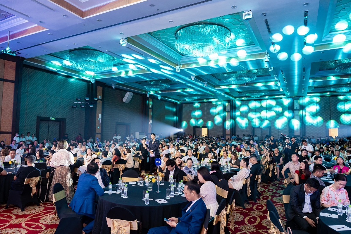 Thị trường bất động sản bắt đầu sôi động với lượng giao dịch tăng mạnh từ quý 3/2023, khách hàng tích cực quay trở lại thị trường trong sự kiện bán hàng của các dự án.