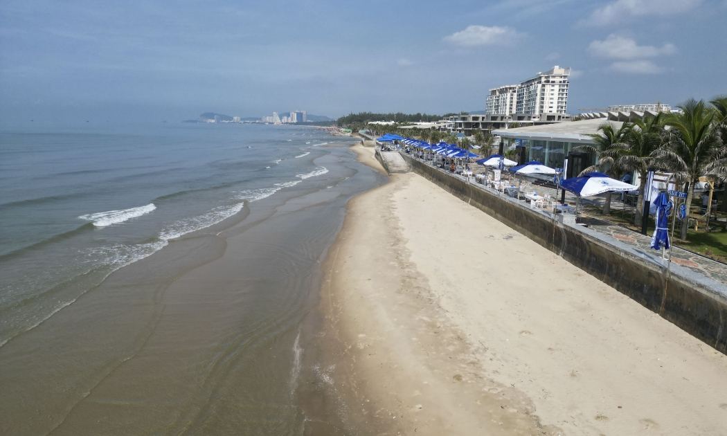 Bãi sau kéo dài đến Chí Linh sẽ là trái tim của Vũng Tàu, nơi đón khách cao cấp bằng dịch vụ chất lượng cao và chuỗi tổ hợp resort đẳng cấp.