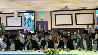 Binh Duong authorities hold dialogue with South Korean businesses