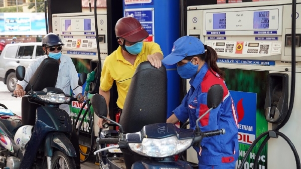 Giá xăng dầu biến động nhẹ