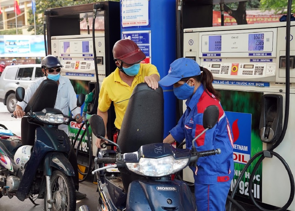 Giá bán lẻ xăng dầu mới được áp dụng từ chiều ngày 30/11/2023.