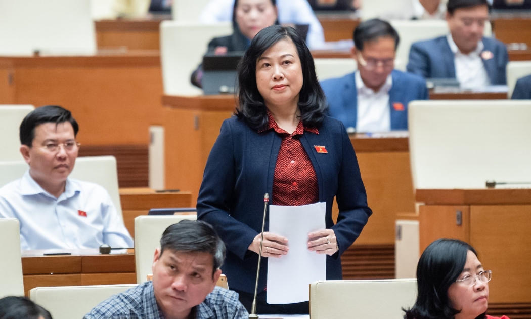 Bộ trưởng Bộ Y tế Đào Hồng Lan giải trình, làm rõ một số vấn đề đại biểu Quốc hội nêu.