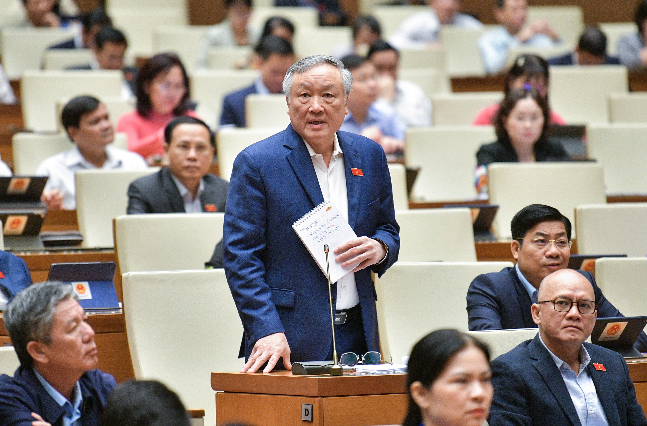 Chánh án Tòa án Nhân dân tối cao Nguyễn Hòa Bình giải trình, làm rõ một số vấn đề đại biểu Quốc hội nêu tại phiên thảo luận ngày 20/11/2023.