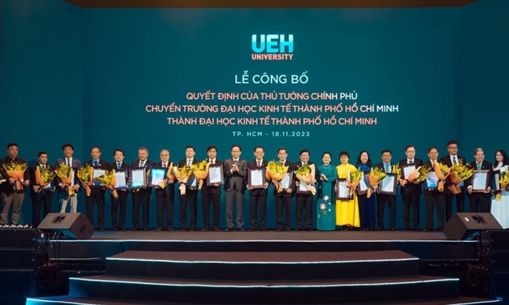 Lễ công bố Quyết định của Thủ tướng Chính phủ chuyển Trường Đại học Kinh tế TP.HCM thành Đại học Kinh tế TP.HCM (UEH) sáng 18/11.