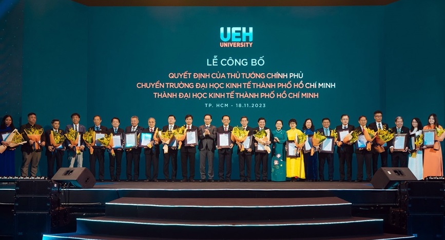 Lễ công bố Quyết định của Thủ tướng Chính phủ chuyển Trường Đại học Kinh tế TP.HCM thành Đại học Kinh tế TP.HCM (UEH) sáng 18/11.
