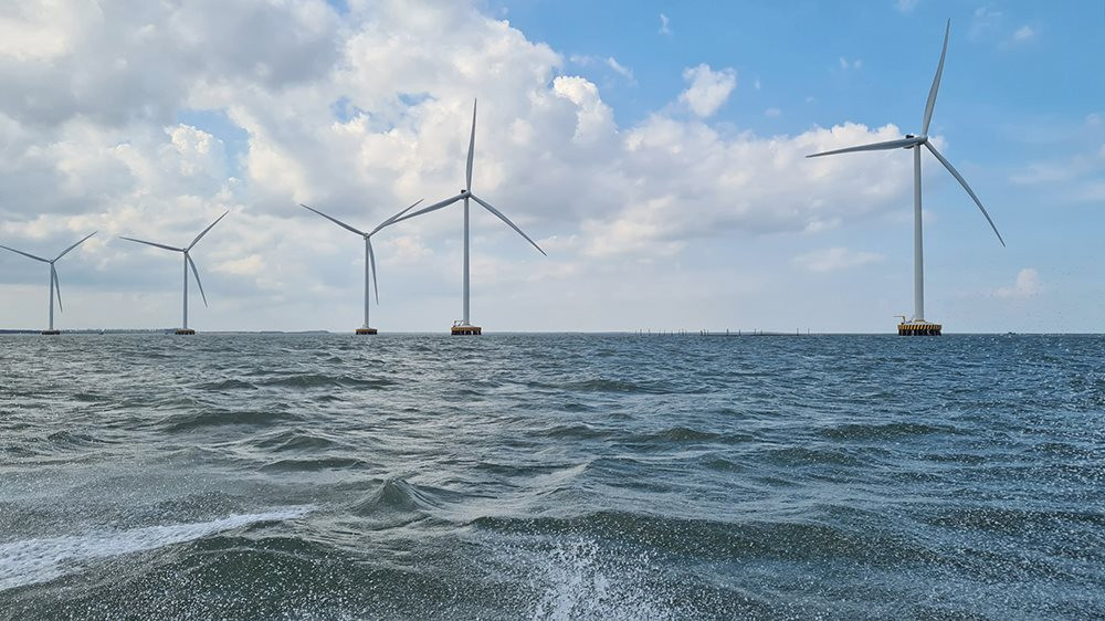 Nhiều dự &aacute;n điện gi&oacute; đ&atilde; v&agrave; đang được đầu tư tại Bến Tre.