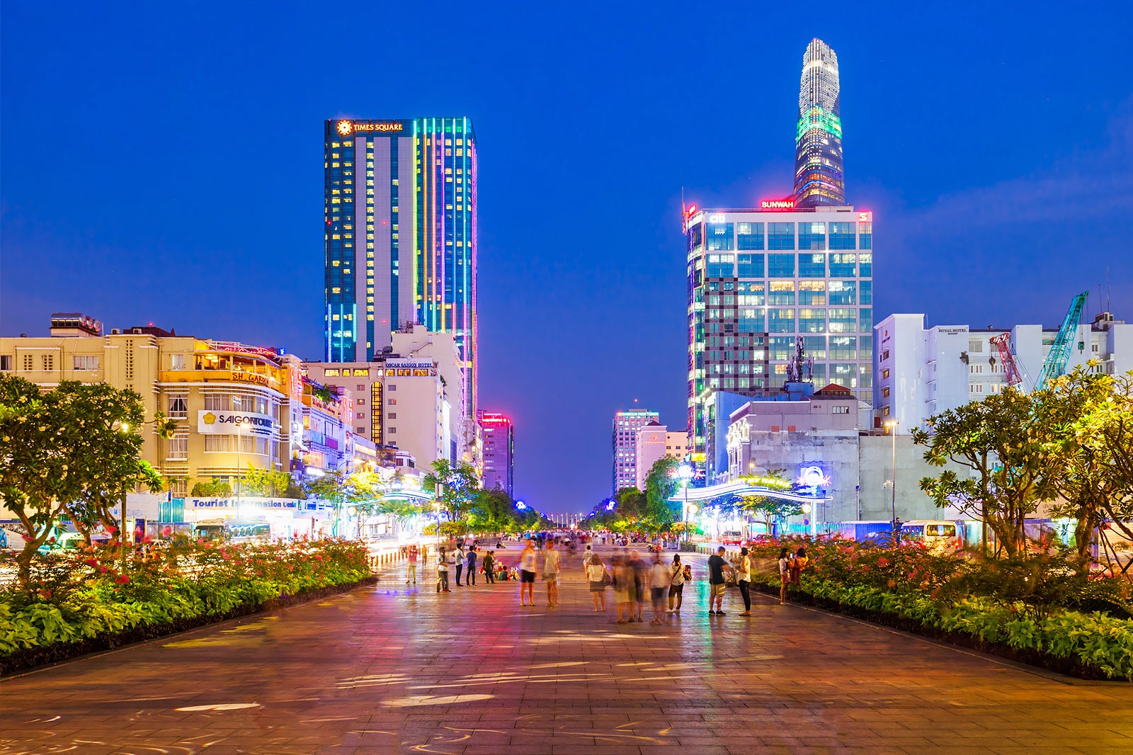 Năm 2024, Sở Du lịch TP.HCM phấn đấu đón khoảng 6 triệu lượt khách quốc tế và 38 triệu lượt khách nội địa.