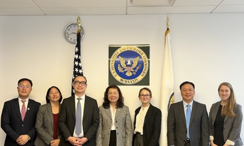 Nhiều doanh nghiệp, quỹ đầu tư lớn của Hoa Kỳ đang tìm hiểu đầu tư vào chứng khoán Việt Nam