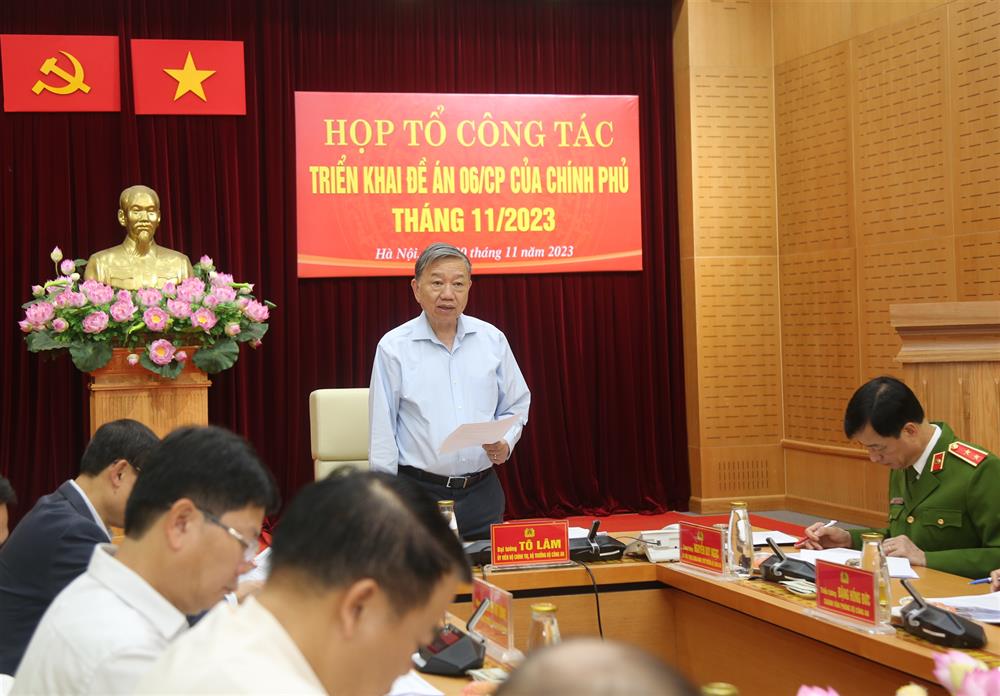 Cuộc họp Tổ công tác triển khai Đề án 06 tháng 11/2023 chiều 20/11. Ảnh: Bộ Công an.