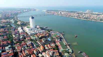 Quang Binh rolls out red carpet for investors