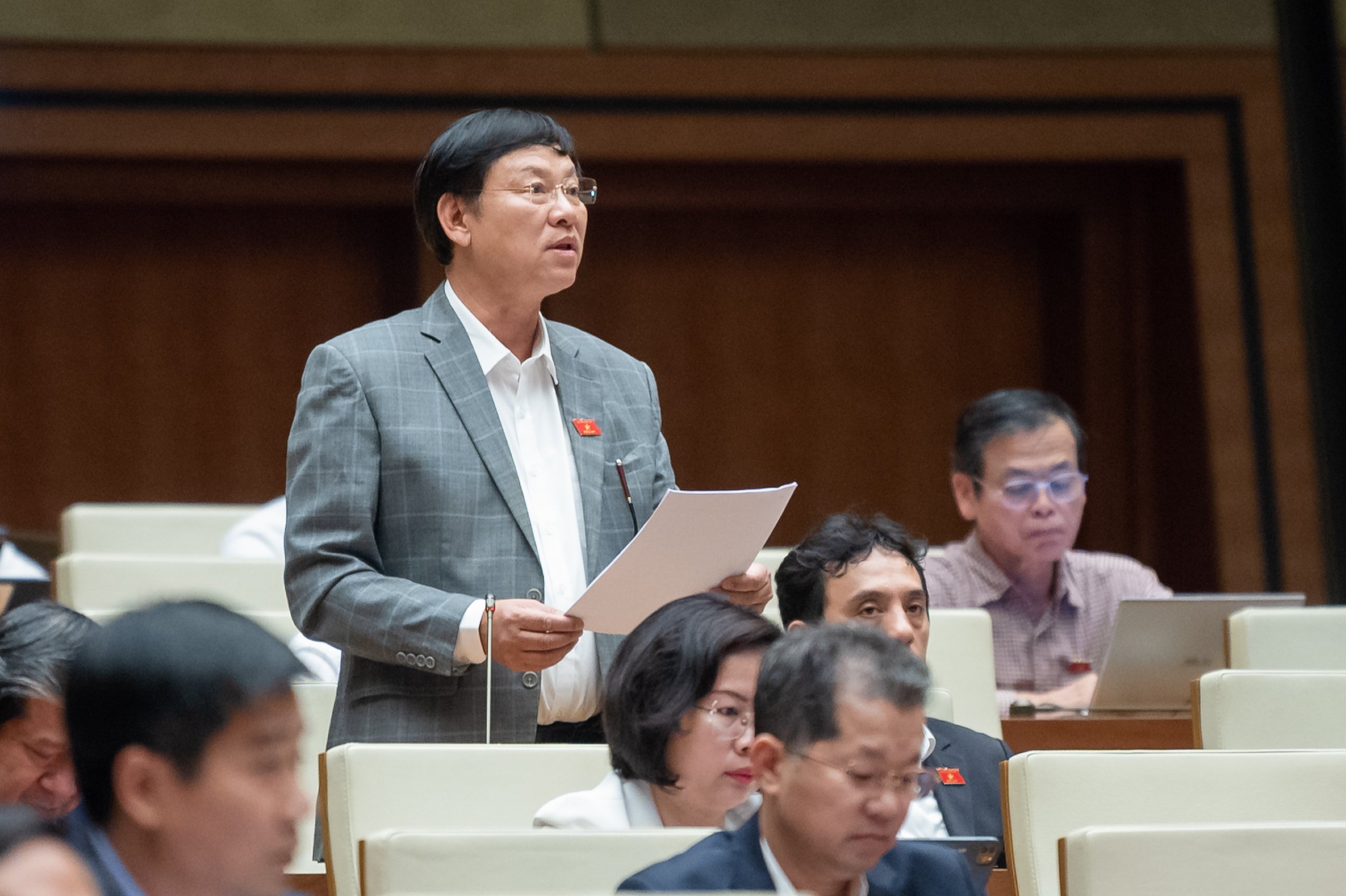 Đại biểu Nguyễn Hữu Chính, đoàn Tp.Hà Nội.