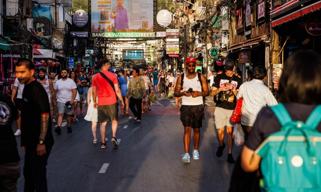 Thái Lan muốn miễn thị thực và cho phép du khách châu Âu ở lại 90 ngày. Ảnh: Bloomberg