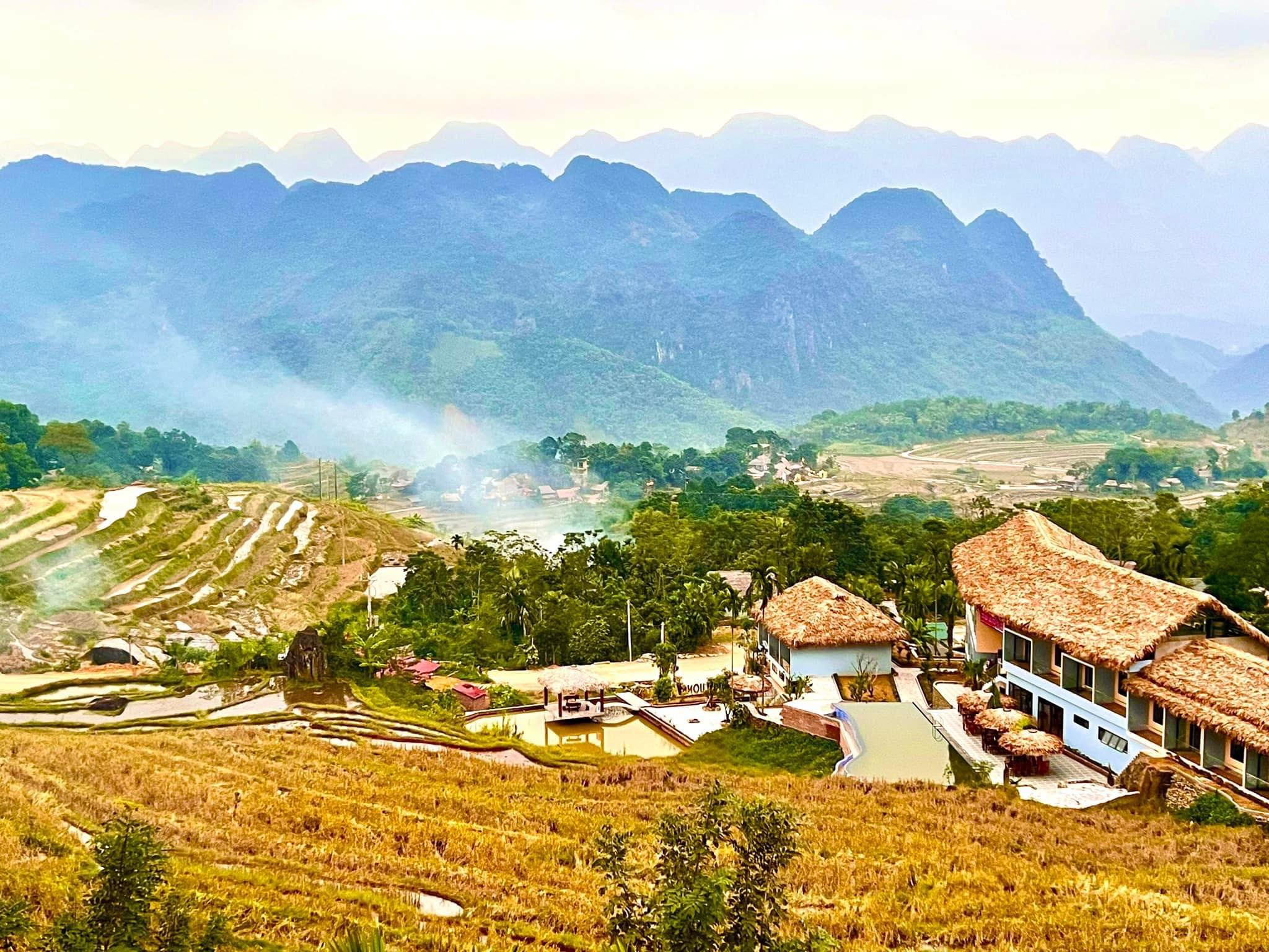 Cảnh chiều tà tại Pù Luông đẹp như một bức tranh thủy mặc
