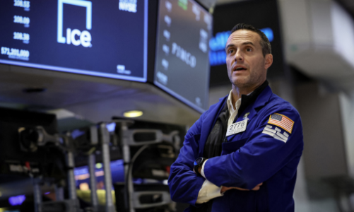 Chứng khoán Mỹ tăng điểm nhờ lợi suất trái phiếu giảm sâu, giá dầu lao dốc vì OPEC+ bất ngờ hoãn họp