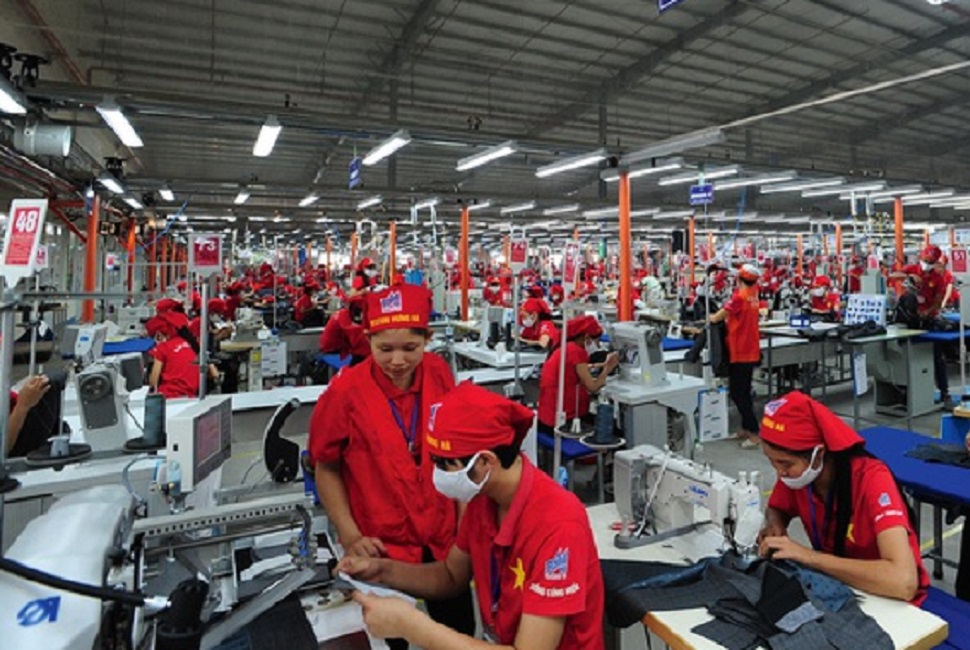 10 tháng năm 2023, xuất khẩu dệt may đạt trên 33 tỷ USD.