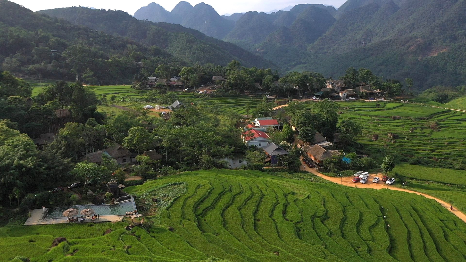Theo tiếng Thái, Pù Luông có nghĩa là đỉnh cao nhất của làng