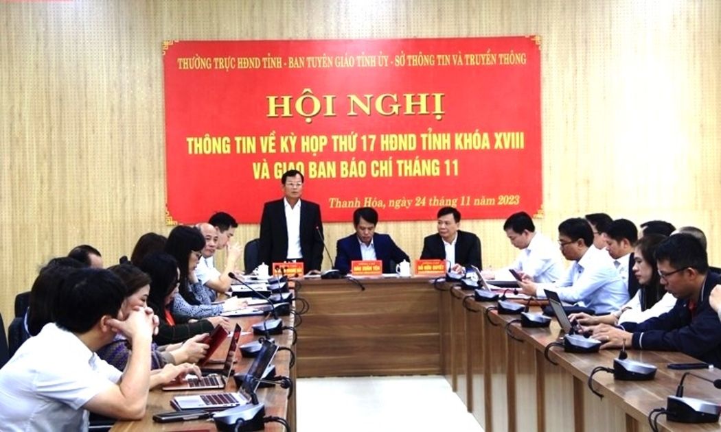 Sáng 24/11, Thường trực HĐND tỉnh Thanh Hóa đã tổ chức hội nghị thông báo dự kiến nội dung, chương trình kỳ họp thứ 17 HĐND tỉnh khóa XVIII.