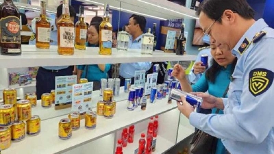 600 items on display to help consumers recognize fake goods