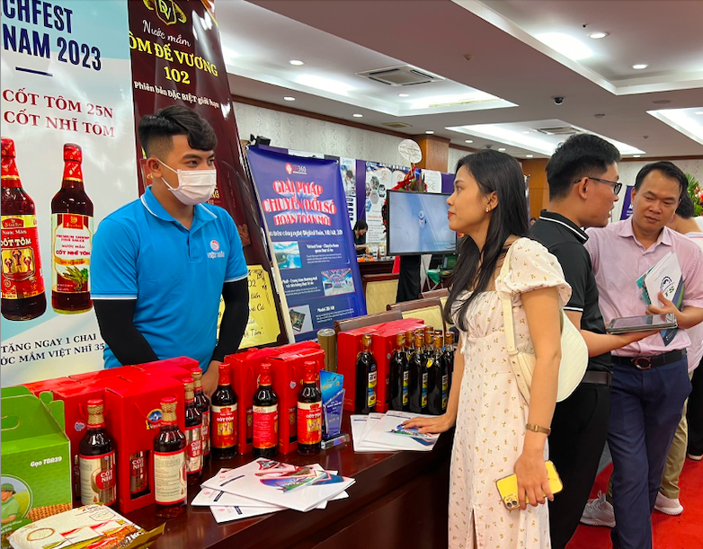 Doanh nghiệp khoa học và công nghệ trưng bày sản phẩm trong khuôn khổ chuỗi hoạt động “Khởi nghiệp đổi mới sáng tạo quốc gia TECHFEST VIETNAM 2023 - TECHFEST - WHISE 2023”.