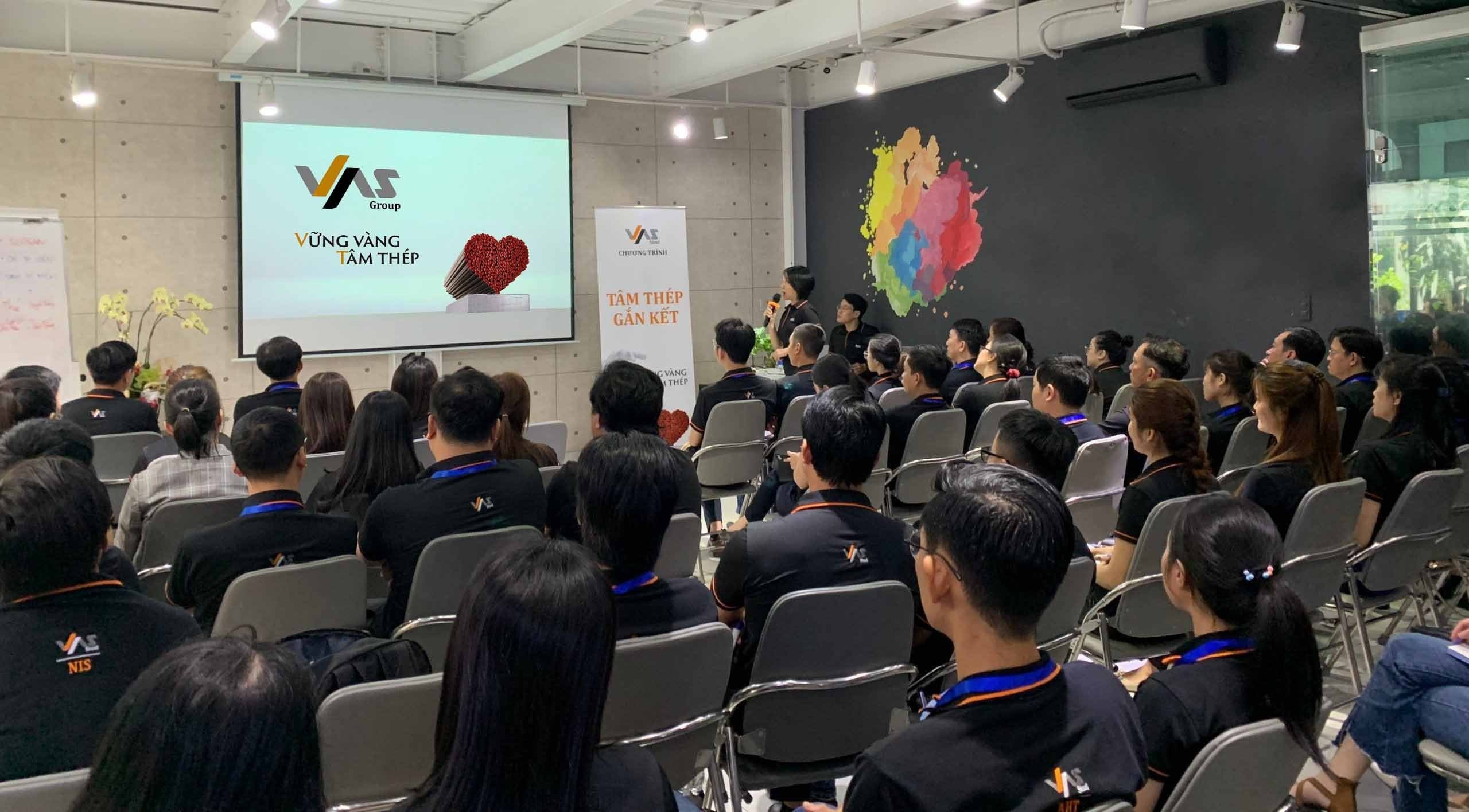 VAS x&acirc;y dựng m&ocirc;i trường l&agrave;m việc l&yacute; tưởng với đội ngũ nh&acirc;n sự &ldquo;Vững v&agrave;ng T&acirc;m th&eacute;p&rdquo;.